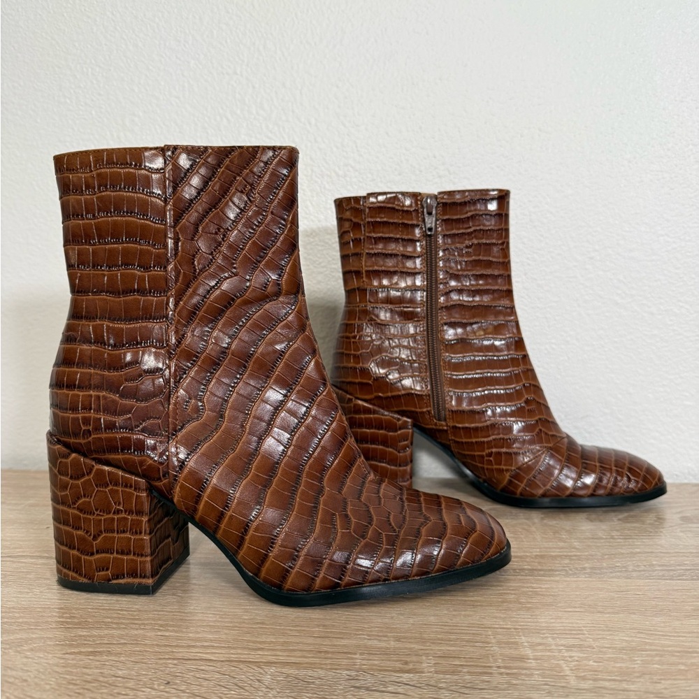 Vionic Harper croc-embossed brown leather block heel ankle boots Sz 6 - Picture 7 of 8
